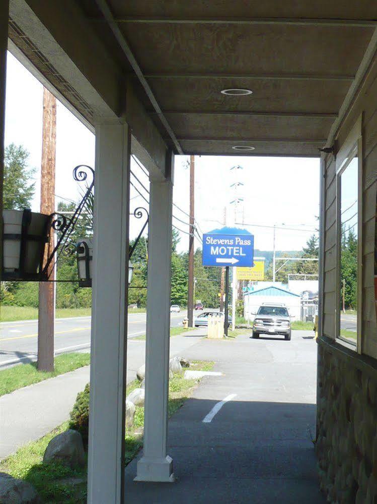 Stevens Pass Motel Gold Bar ภายนอก รูปภาพ